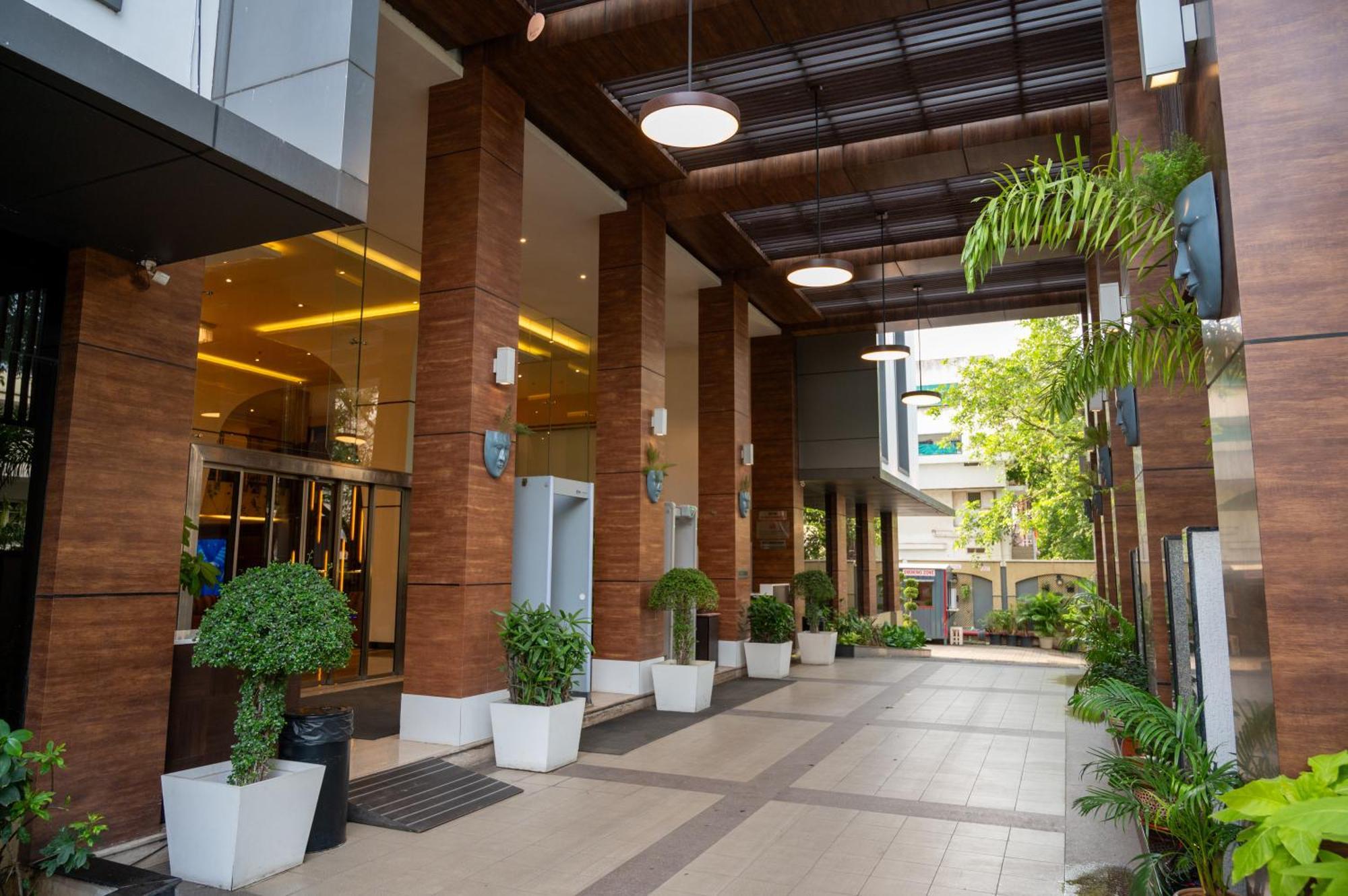 Grand Kakinada By Grt Hotels Экстерьер фото