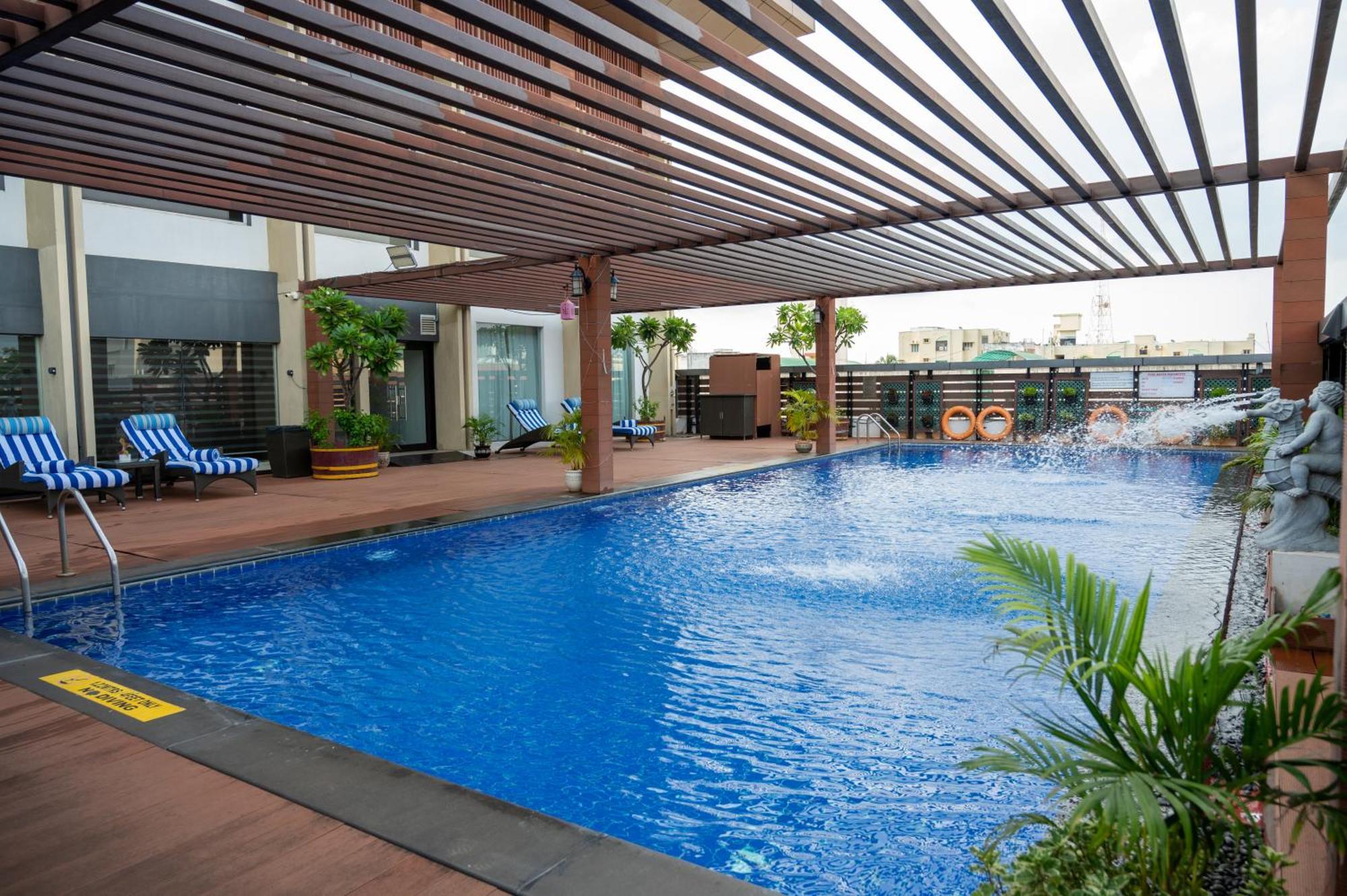 Grand Kakinada By Grt Hotels Экстерьер фото